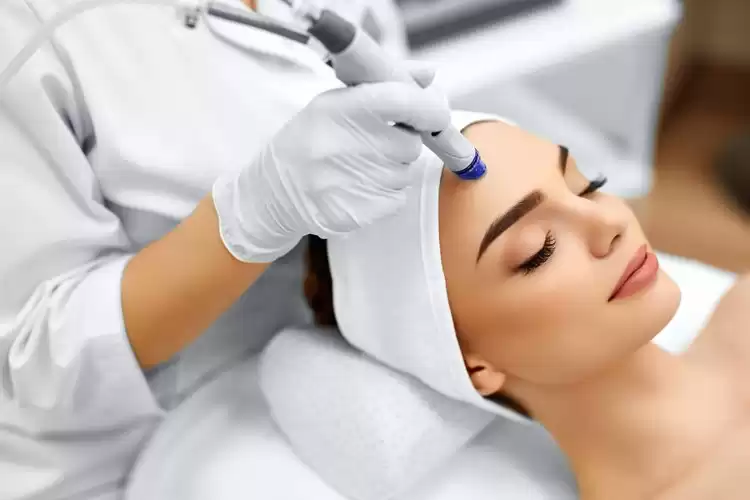 Rejuvenating Acne Facials in Beverly Hills, CA | Clear & Glow