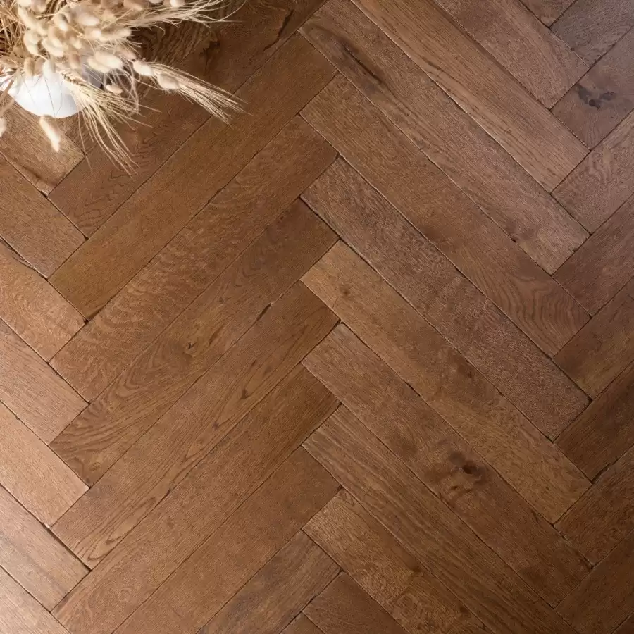 Pragvel Tumbled Herringbone Engineered Oak Flooring