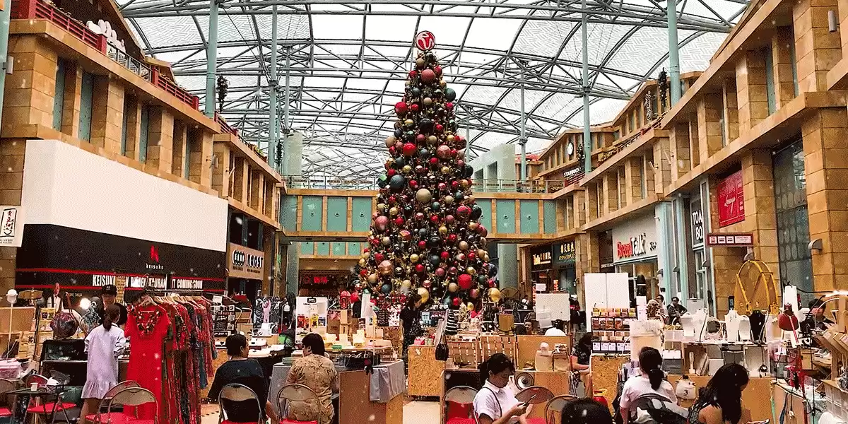 Premium Outdoor Lighting & Christmas Decoration Singapore — Stylish, Weatherproof & Eco-Friendly