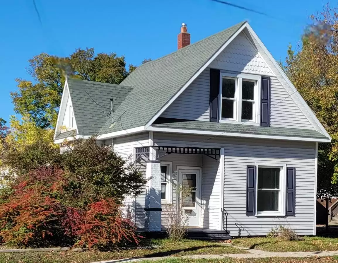 Manistee County Real Estate Agent Who Makes Every Move Feel Manageable