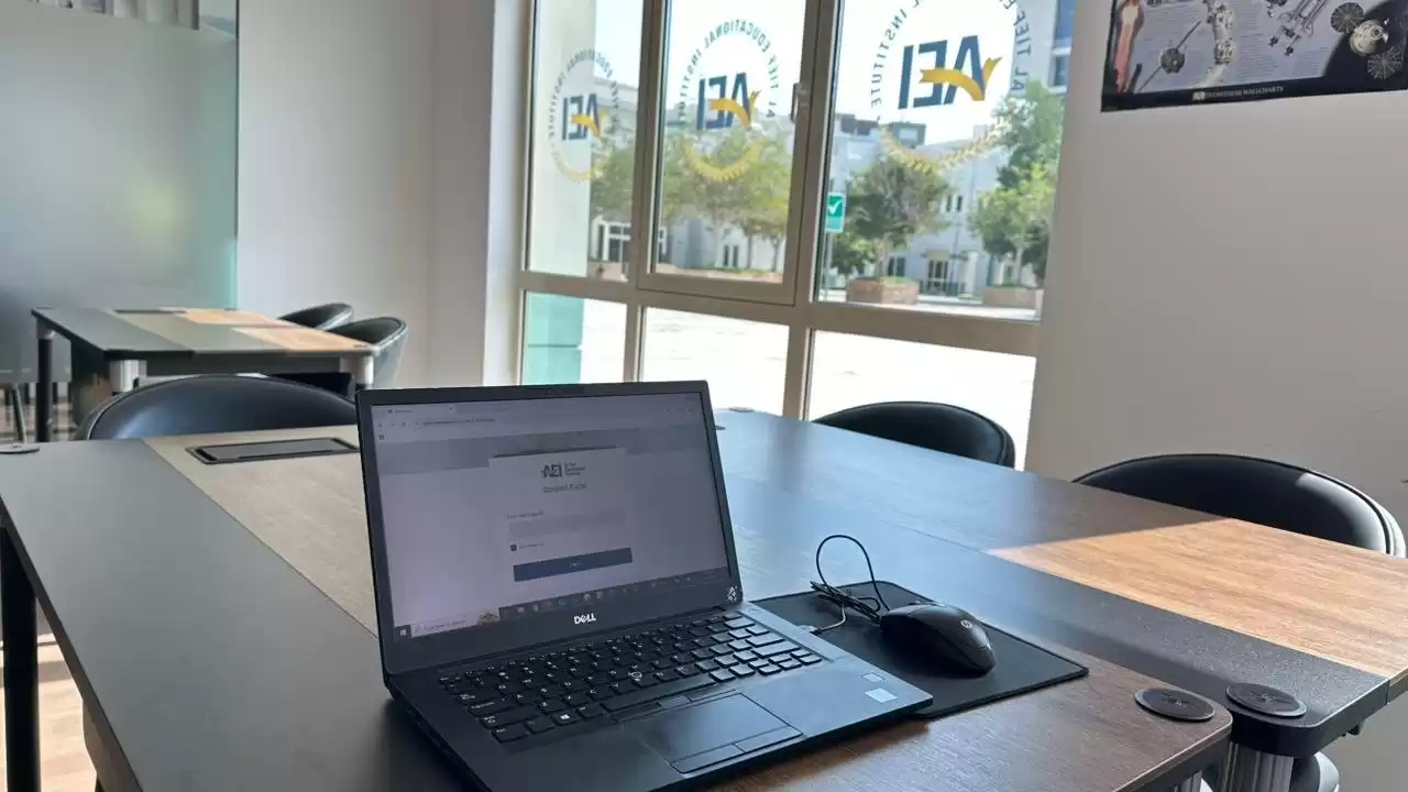 Pearson BTEC Level 5 in Dubai | AEI Education Dubai