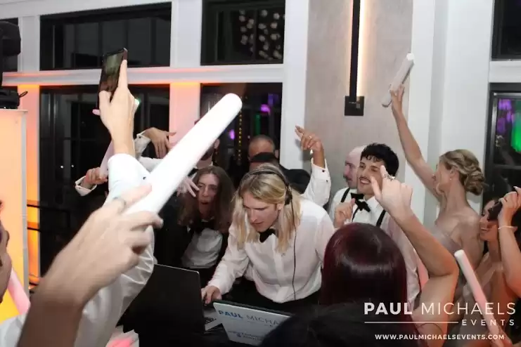 The Benefits Of Choosing Corporate Karaoke DJ Services