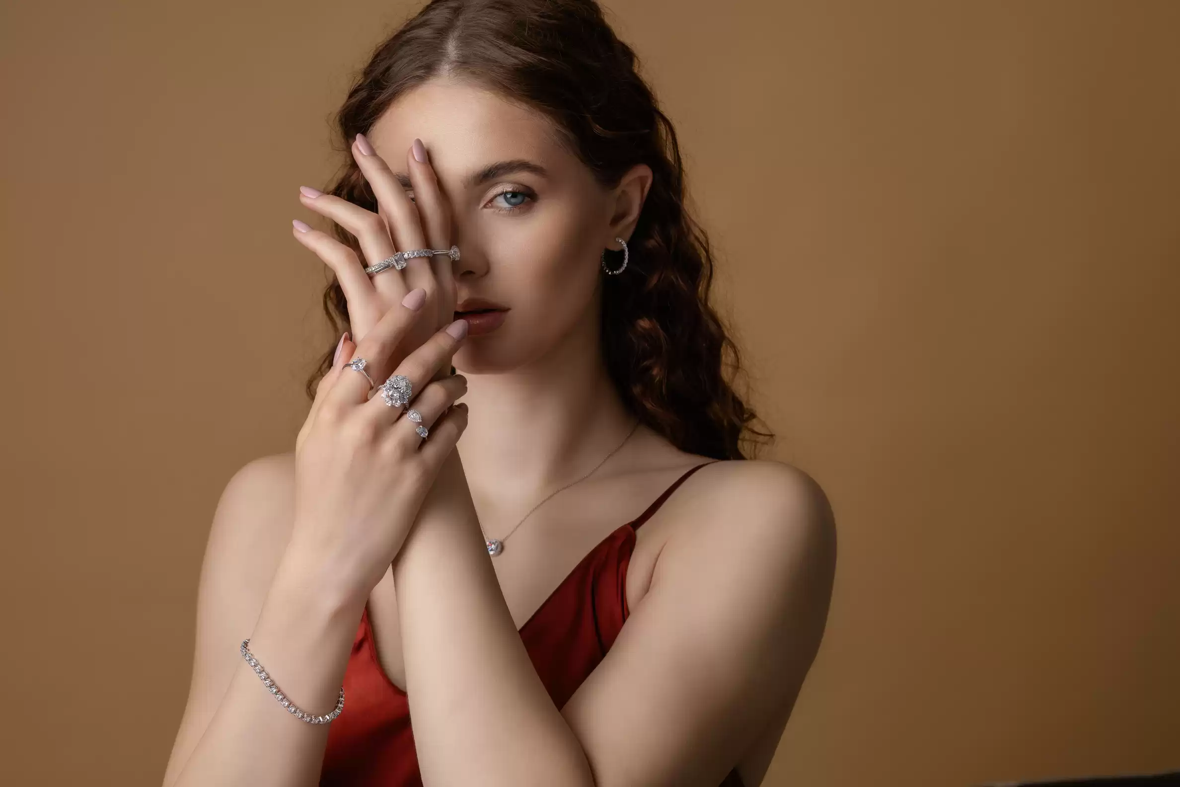 What are the best brands offering lab-grown diamond pendants in the US?