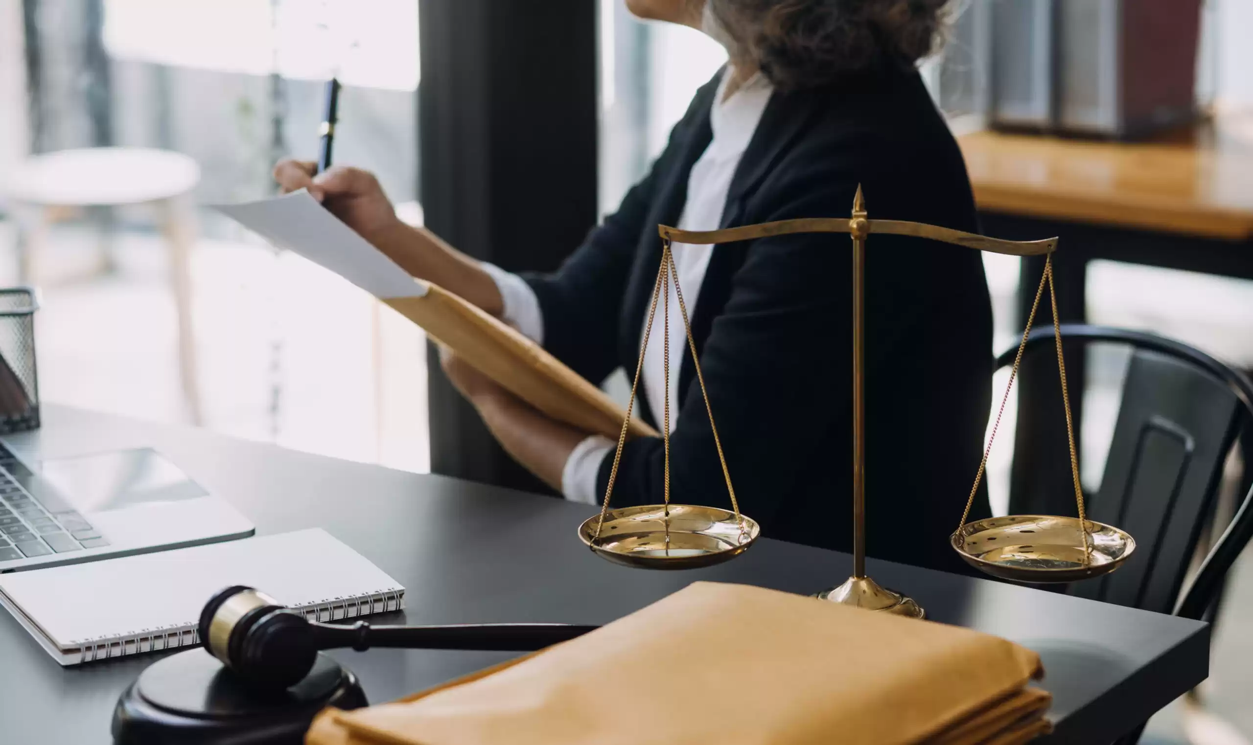 How Divorce Lawyers Protect Business Interests During Marital Dissolution