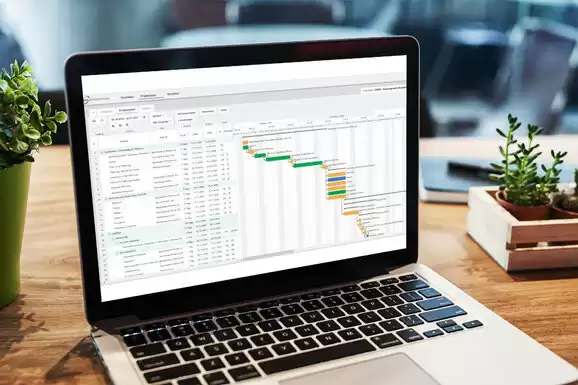 Endlich eine Bauprogramm-Software, die für dich arbeitet: Profi Gantt-Tool kostenlos testen.