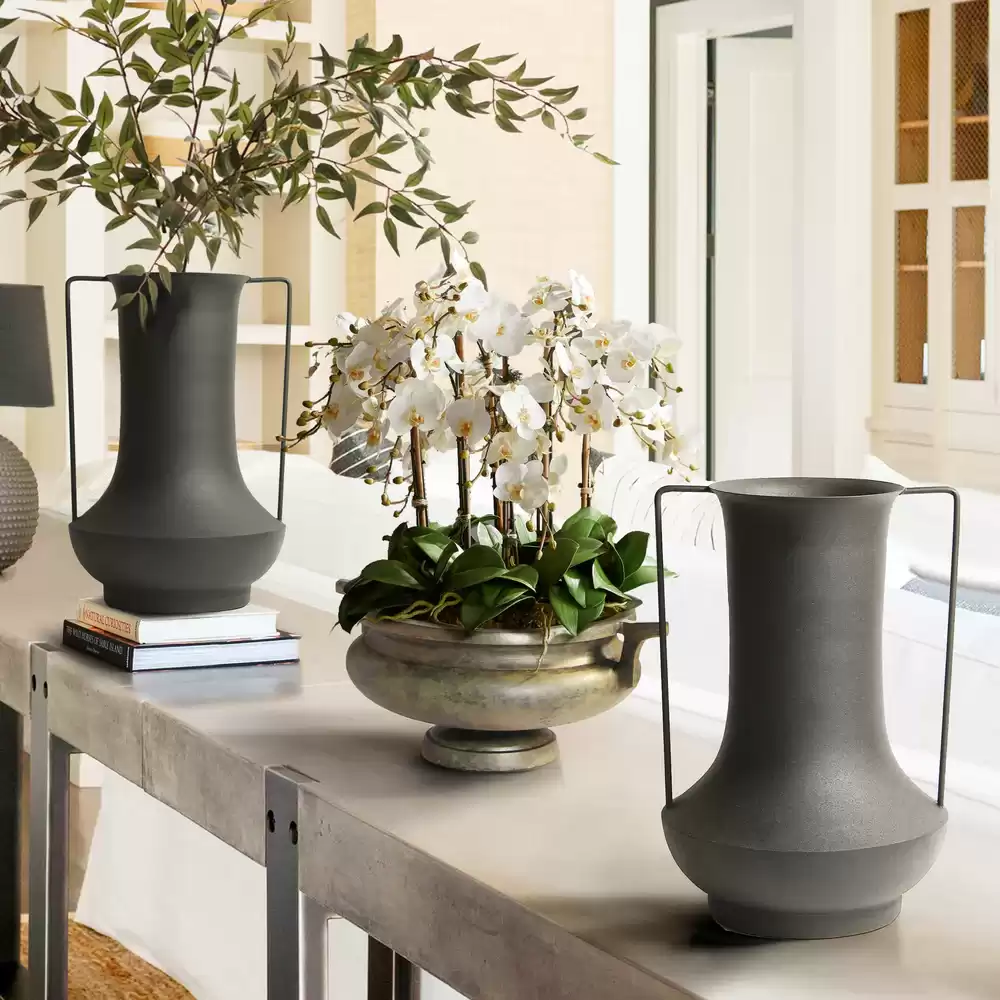 Wholesale Aluminum Metal Décor – Vases, Bowls, Pedestals & Centerpieces for Florists and Designers