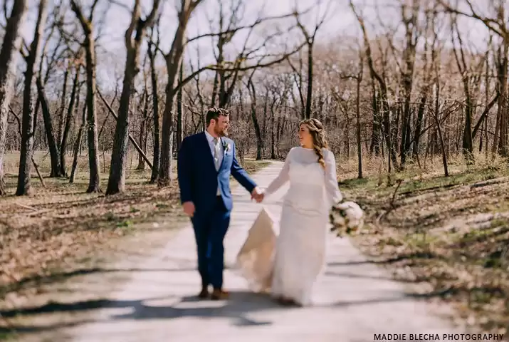 Outdoor Wedding Venues vs Indoor Elegance