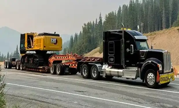 Vectra Heavy Haulers:  Heavy Equipment Transport Services in Calgary