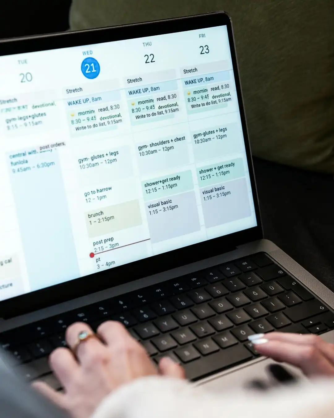 How Teams Are Cutting Scheduling Time in Half Without Extra Tools?