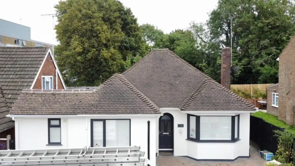 Roof Cleaning Services That Protect Your Home