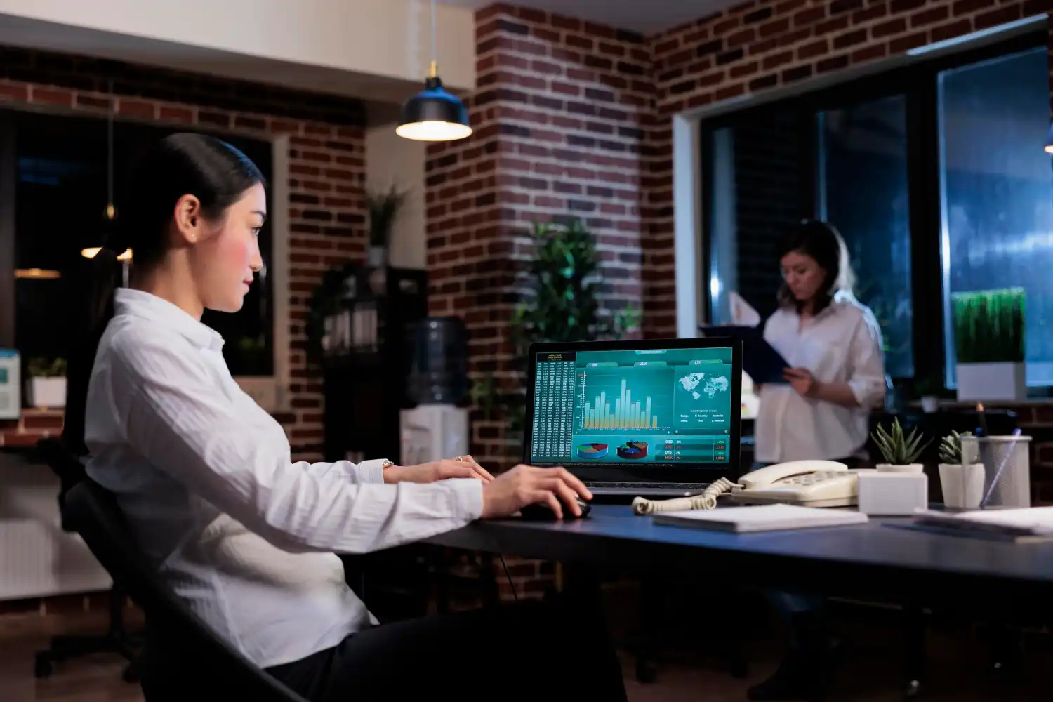 What Is Commercial Real Estate Portfolio Management? | Leni Analyst