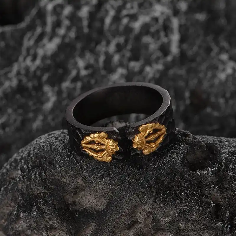 Upgrade Your Jewelry Style with Vintage Statement Rings Today