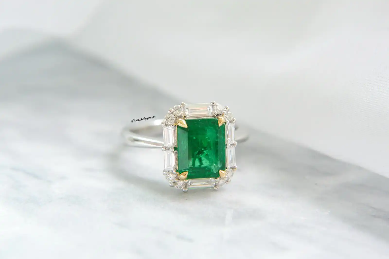Emerald Engagement Rings: A Beautiful Alternative to Diamonds